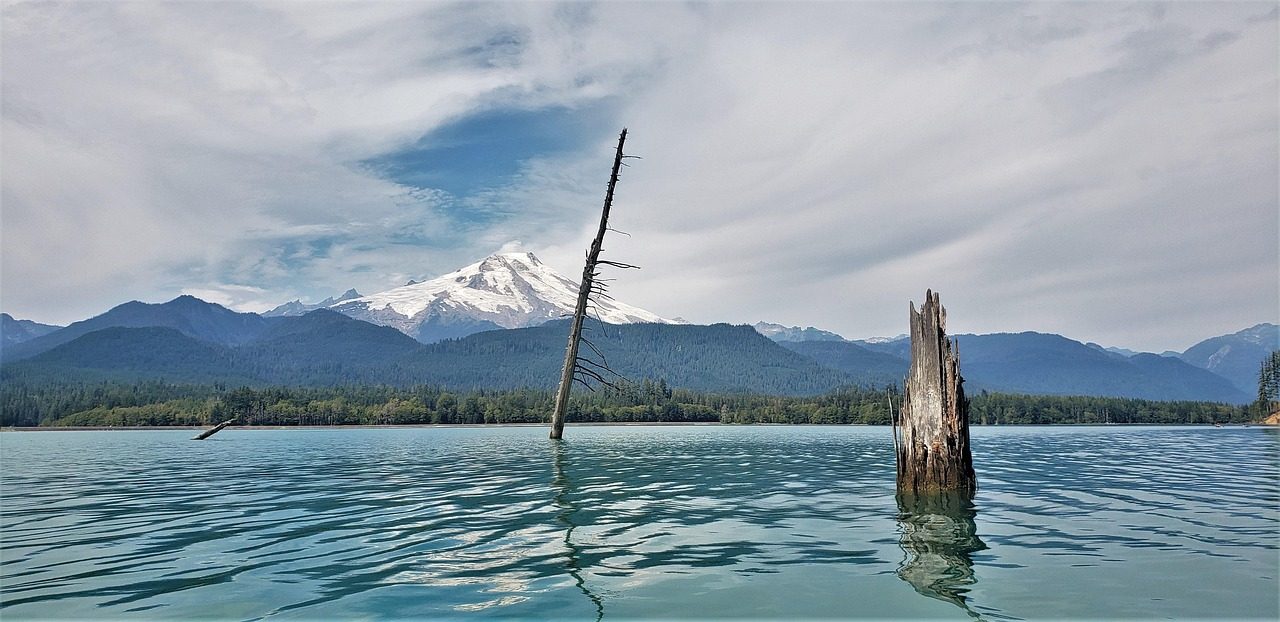 Lake and mountains in the Cascades east of the Eastside