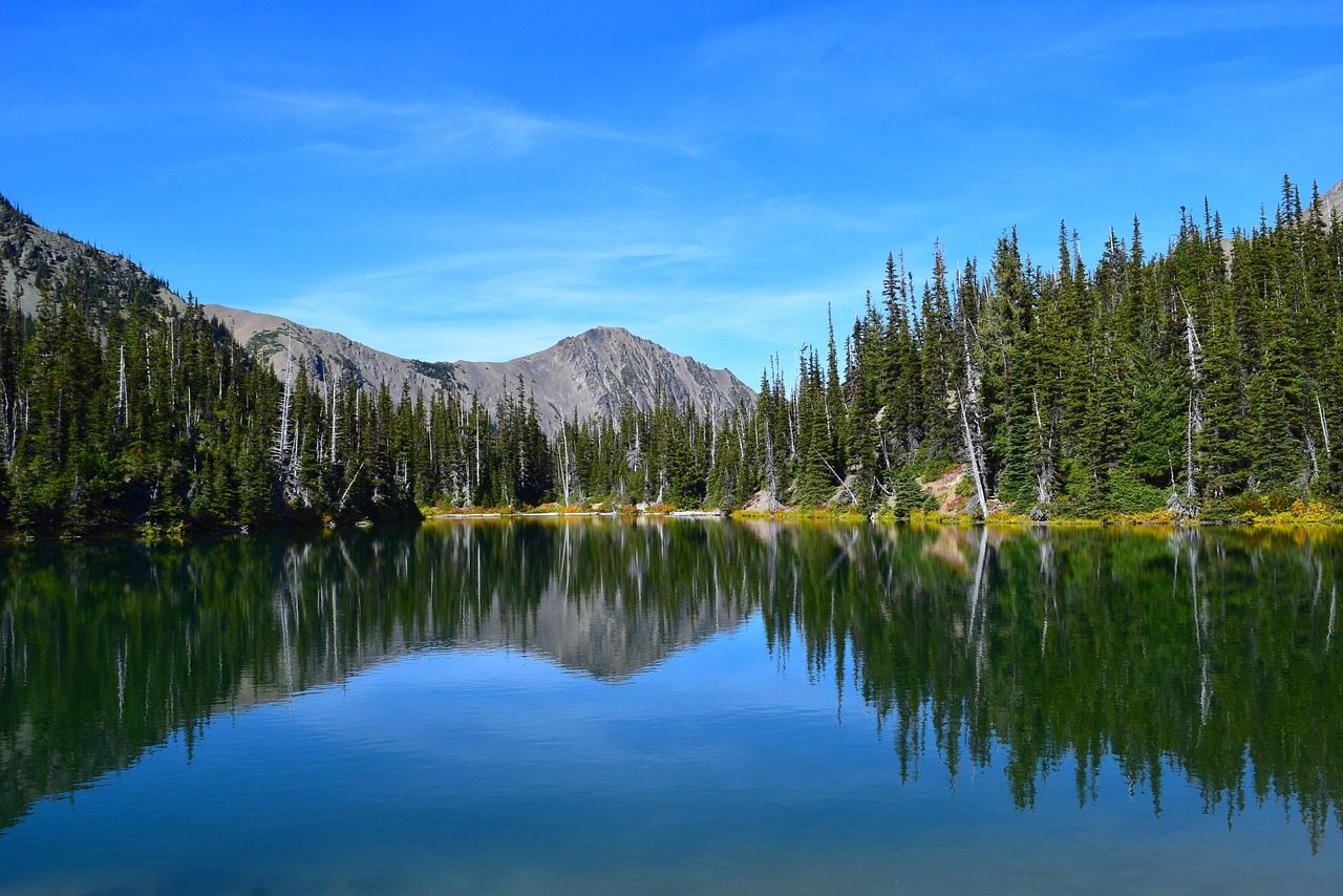 Alpine lake in the Cascades, a drive from the Eastside